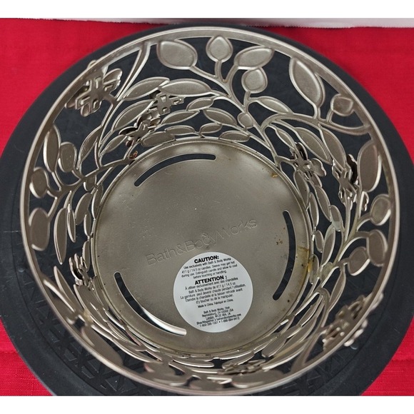 Bath‎ & Body Works Dogwood Flower & Gems Pedestal 3 Wick Candle Holder - Picture 4 of 10